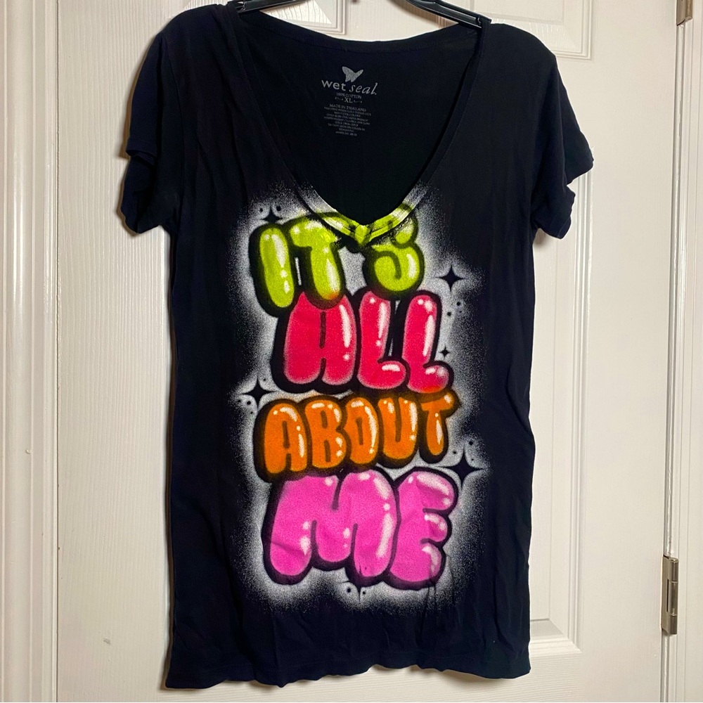 XL Bubble Letter V Neck